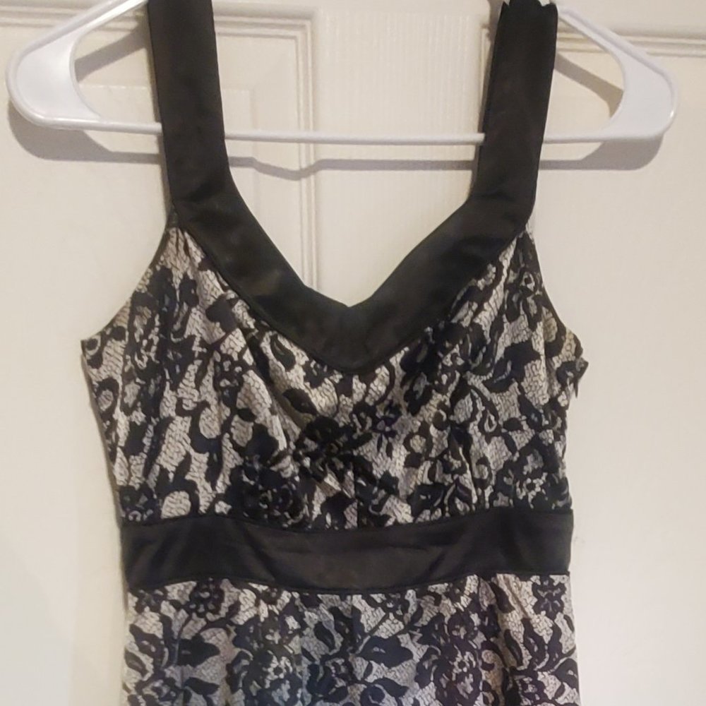 ROMY XS Black & White Mini